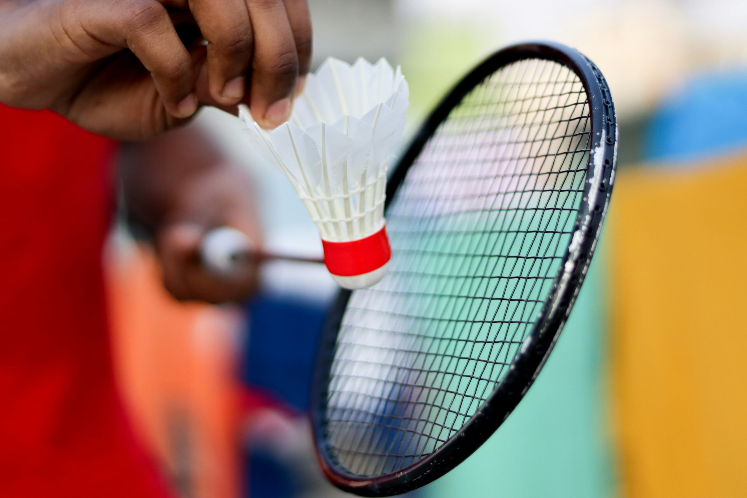 découvrez tout sur le badminton, ses règles, ses techniques et les meilleurs équipements pour pratiquer ce sport passionnant.