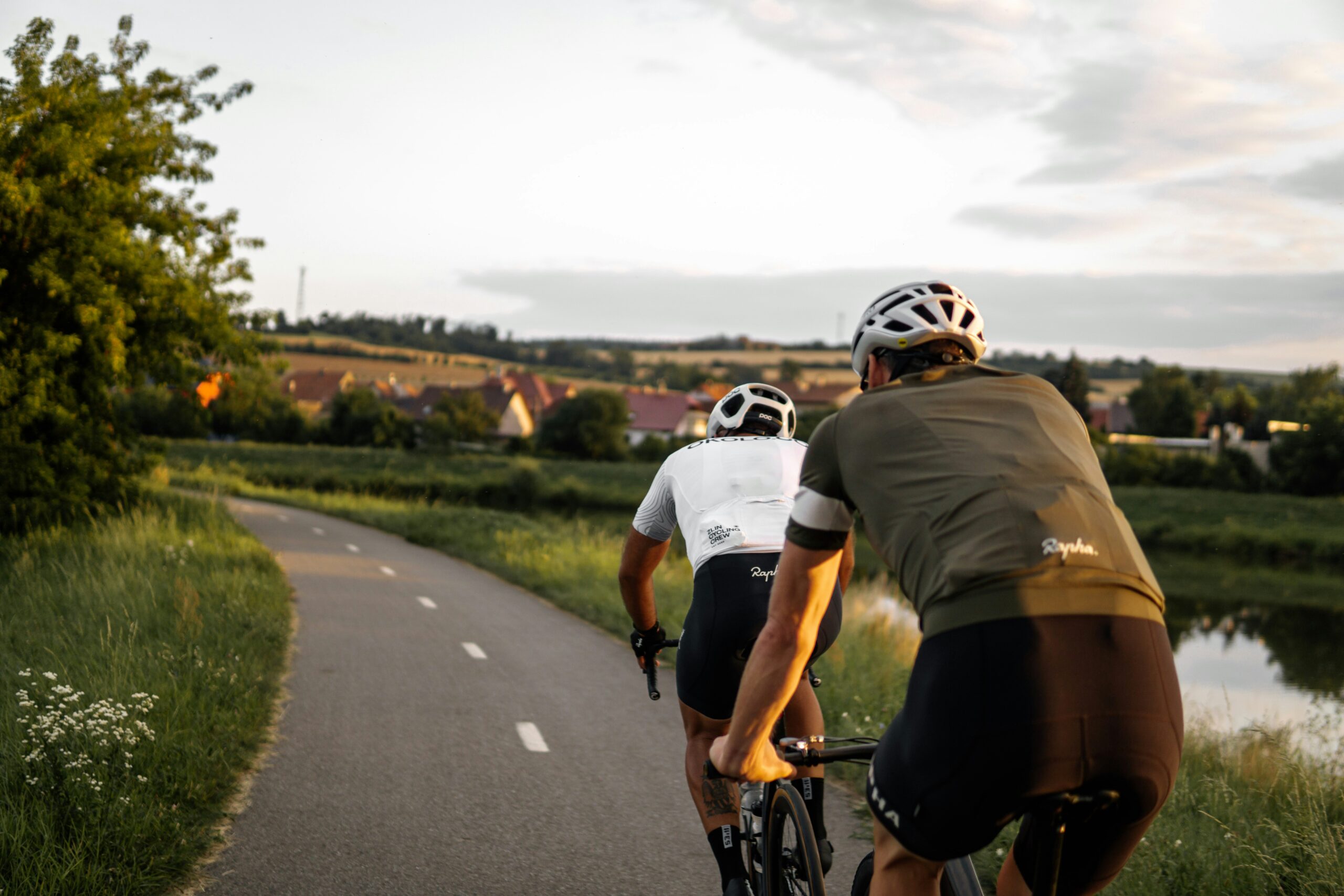 découvrez l'univers du cyclisme avec nos articles, actualités et conseils pour les passionnés de vélo.